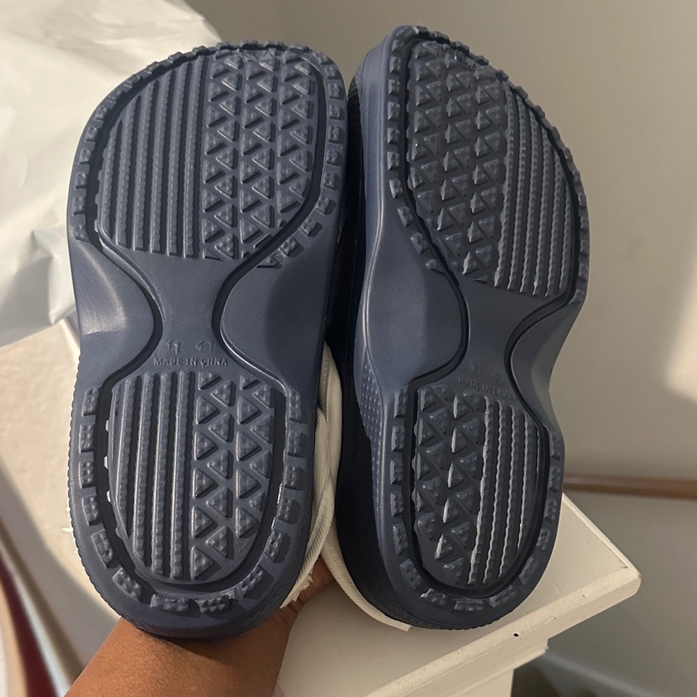 SHEIN Blue Fleece-Lined Slippers - Picture 3 of 7